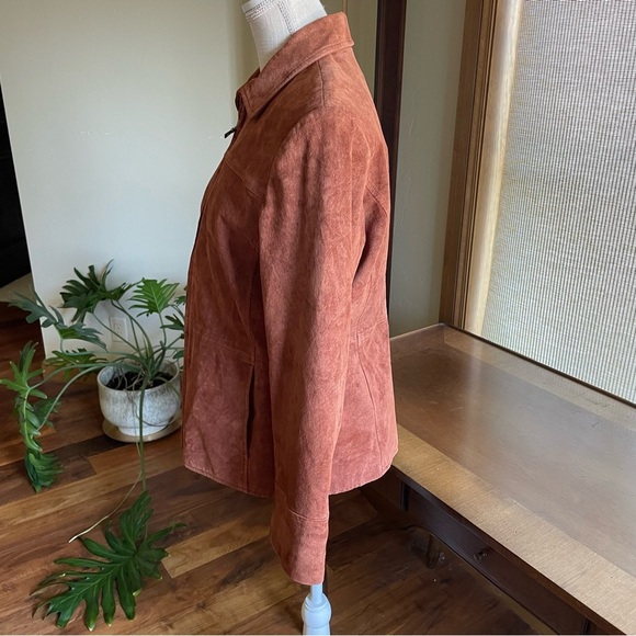 Vintage Washable Genuine Suede Leather Jacket in Rust with Front Zip Closure - Picture 2 of 13